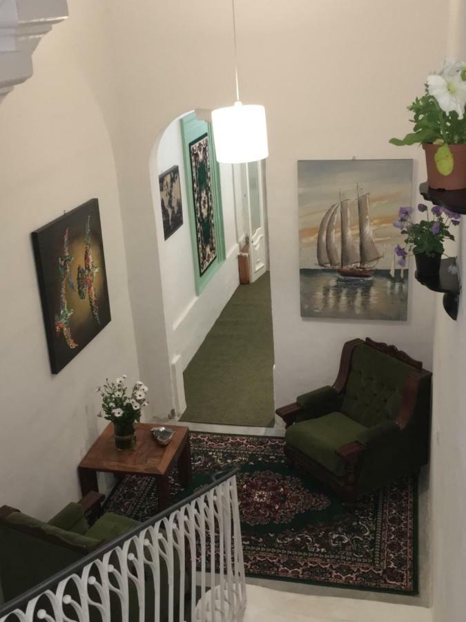 Nicolaus San Julian Guest house *